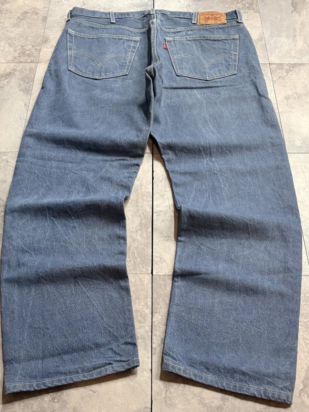 Levi's 501 Jeans Men's 40x32 Light Blue Faded Relaxed Straight Button Fly